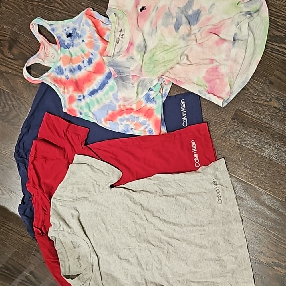Girls Summer 7/8 5 pieces Tees combo 🏝️🌞